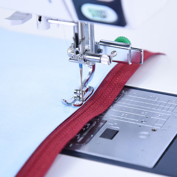 Elna Zipper Foot Adjustable